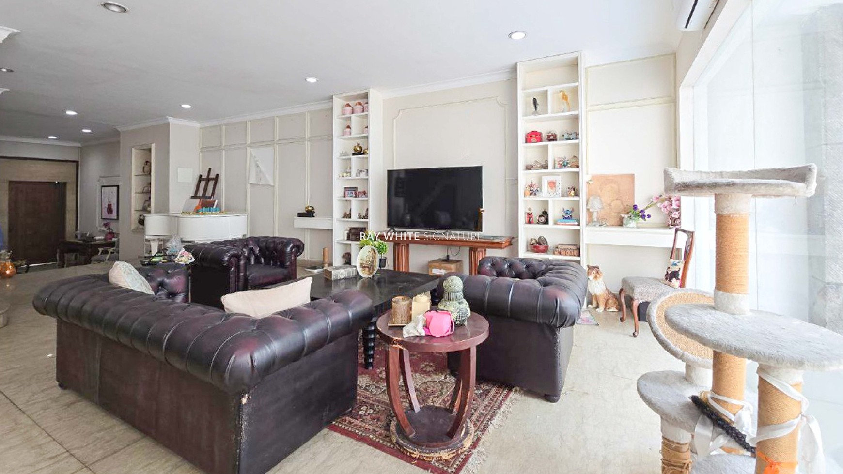 Rumah 3 Lantai di Jl Vila Hijau Pondok Indah