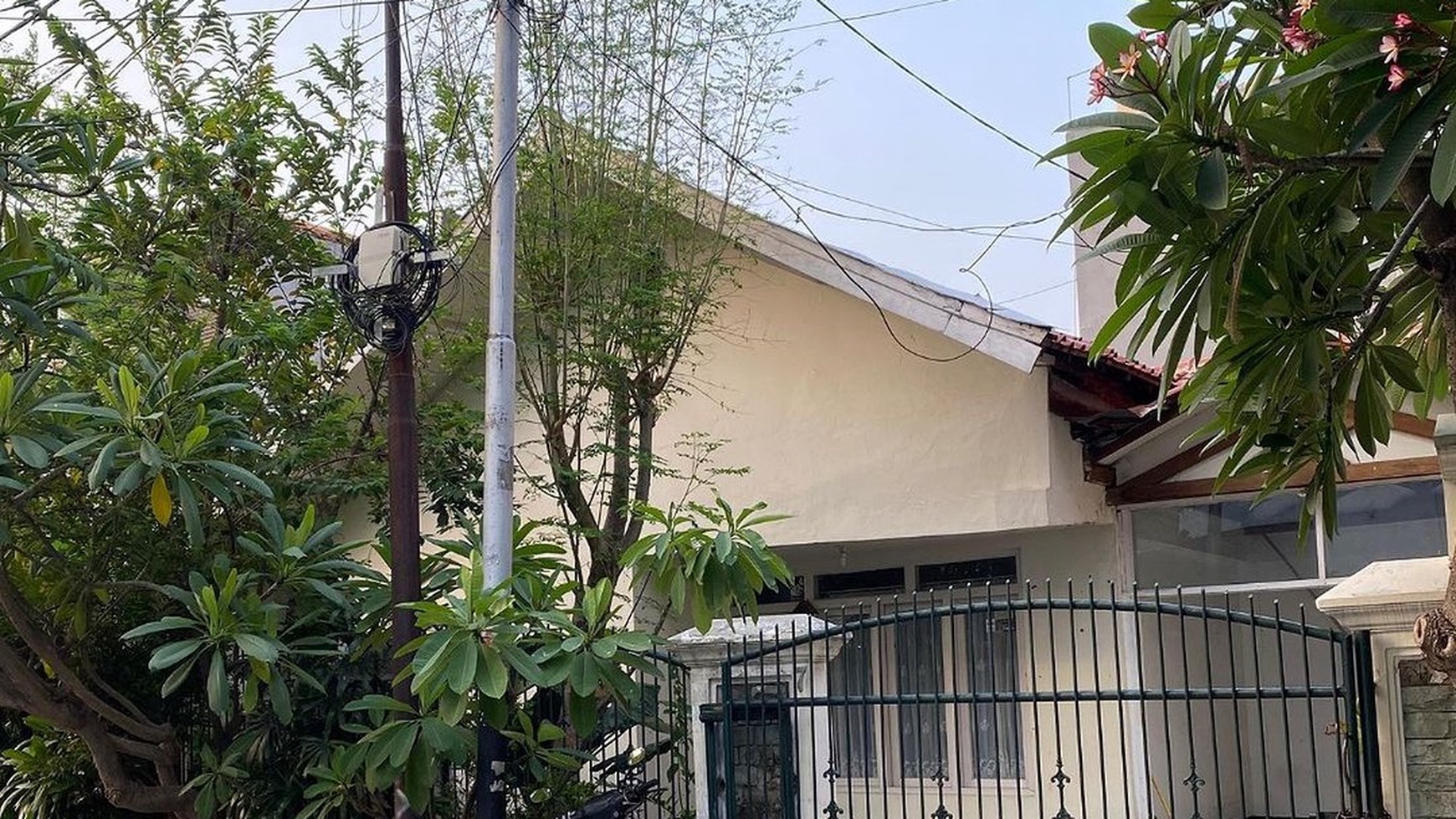 Dijual Rumah Astri dan Strategis Dekat Kokas di Tebet Barat , Jakarta Selatan