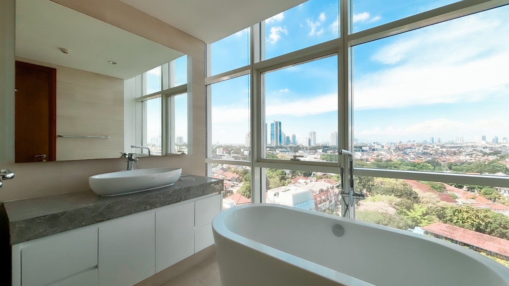 Rumah Hitung Tanah Area Cipete