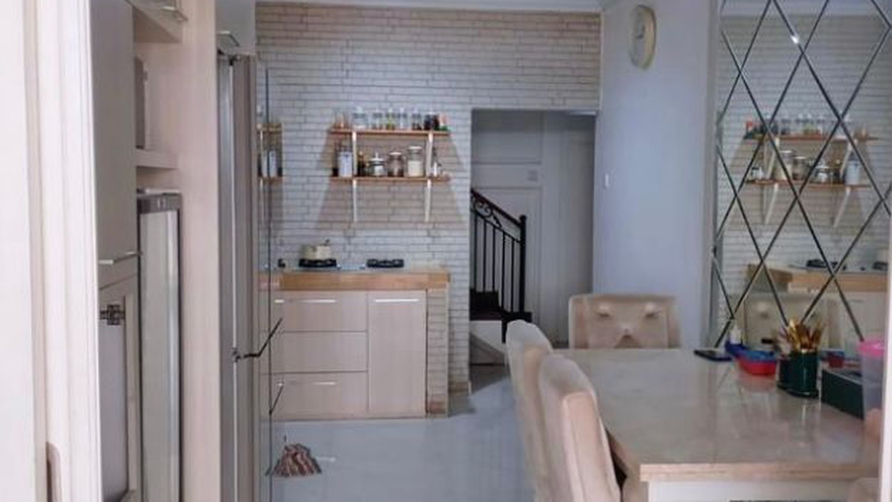 Rumah Hitung Tanah Area Cipete