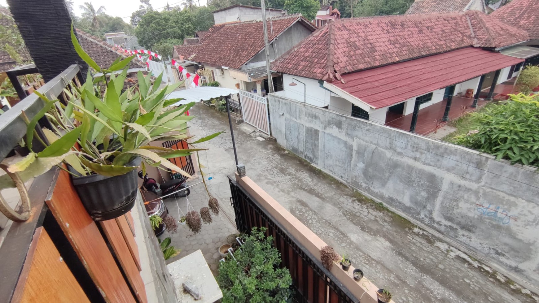 RUMAH DI UTARA JOGJA BAY, ASRI, NYAMAN DAN DEKAT DENGAN PUSAT KOTA JOGJA