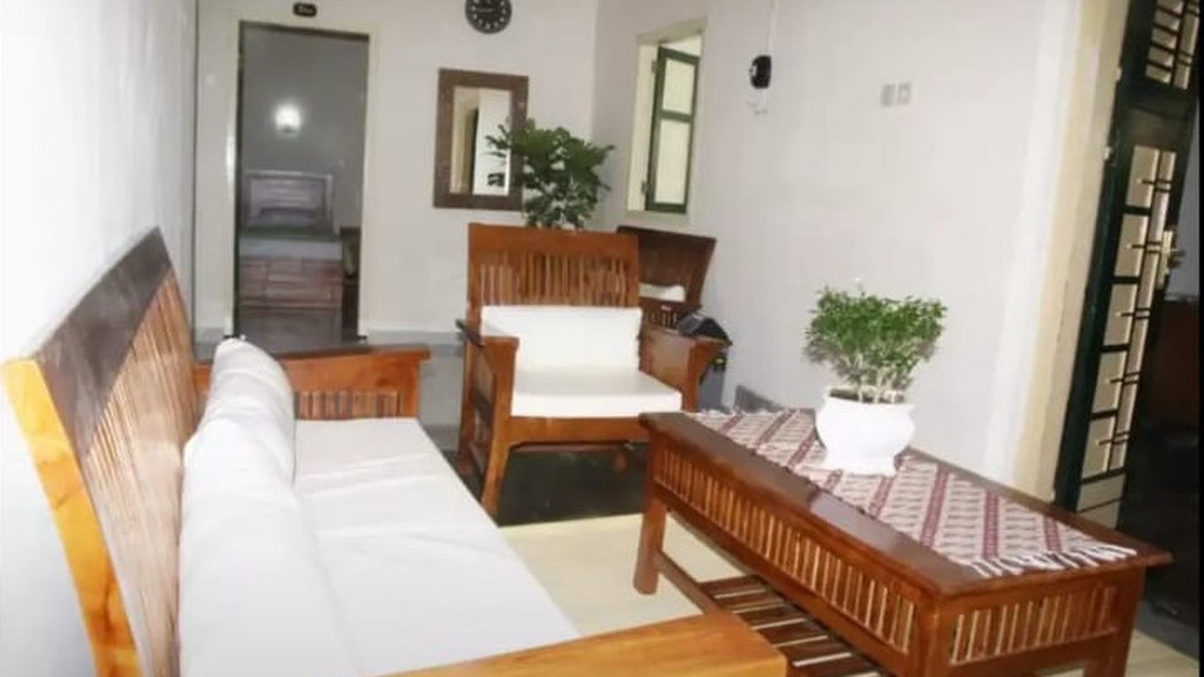 RUMAH KLASIK DI TENGAH KOTA JOGJA