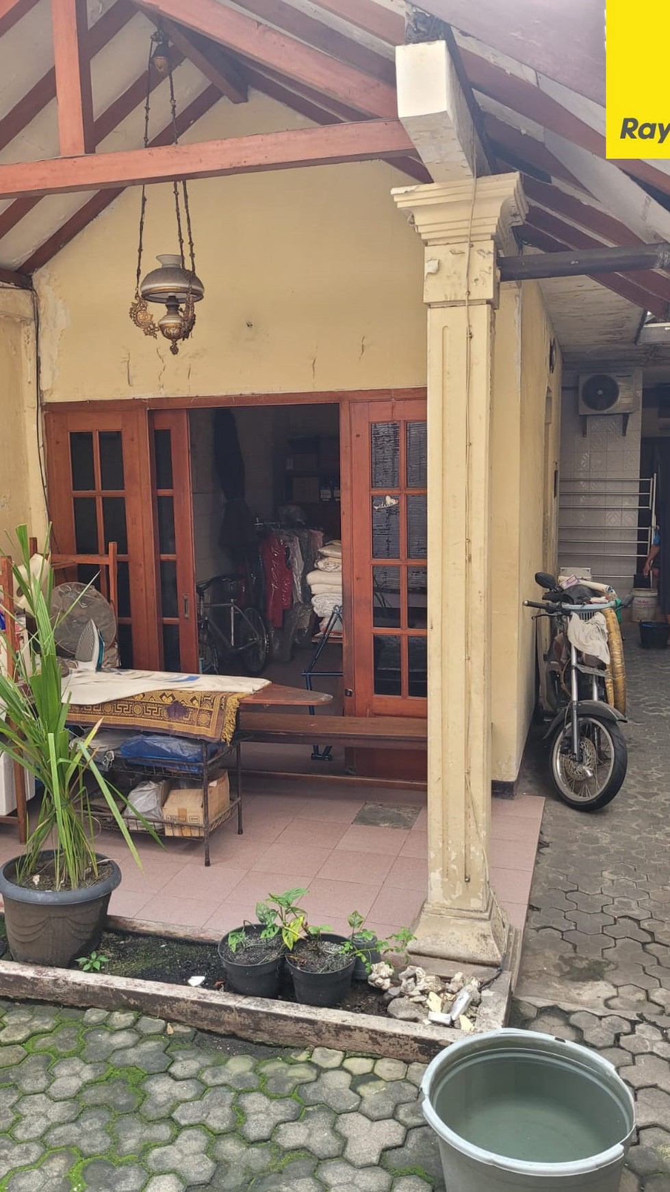 Dijual Rumah Pusat Kota di Jalan Tumapel Tegalsari Surabaya