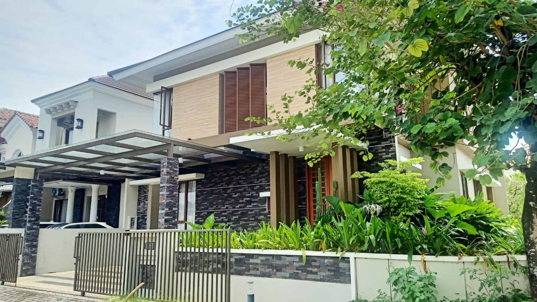 DIJUAL Rumah Mewah di Casa Grande, Sleman