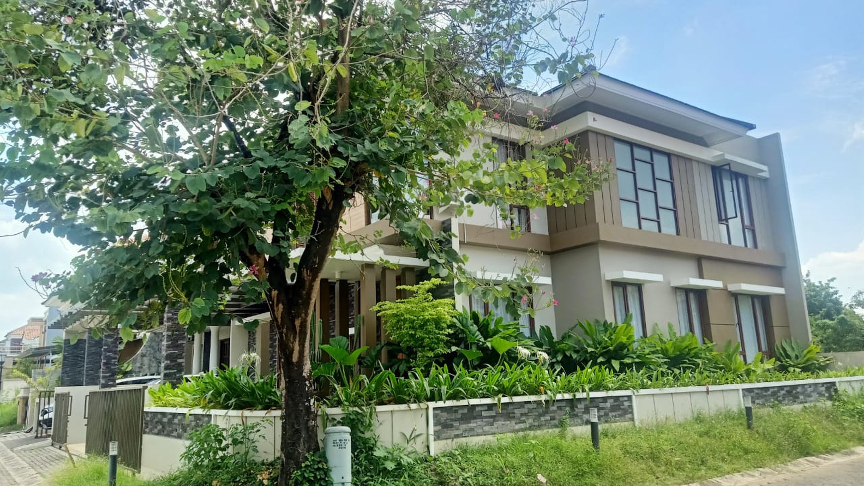 DIJUAL Rumah Mewah di Casa Grande, Sleman