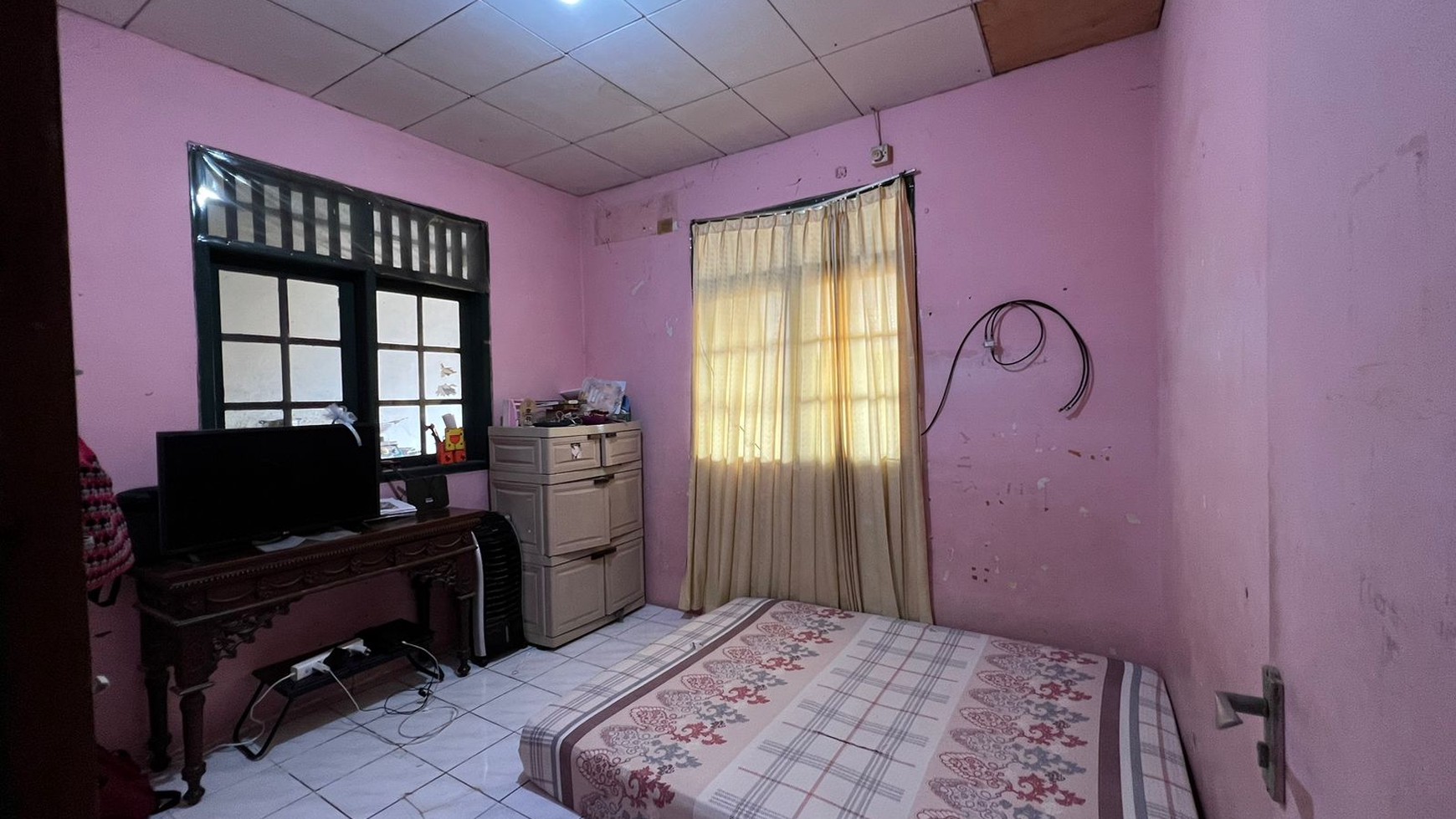 Dijual Rumah 2 Lantai dekat dengan Bintaro Jaya @Ciputat