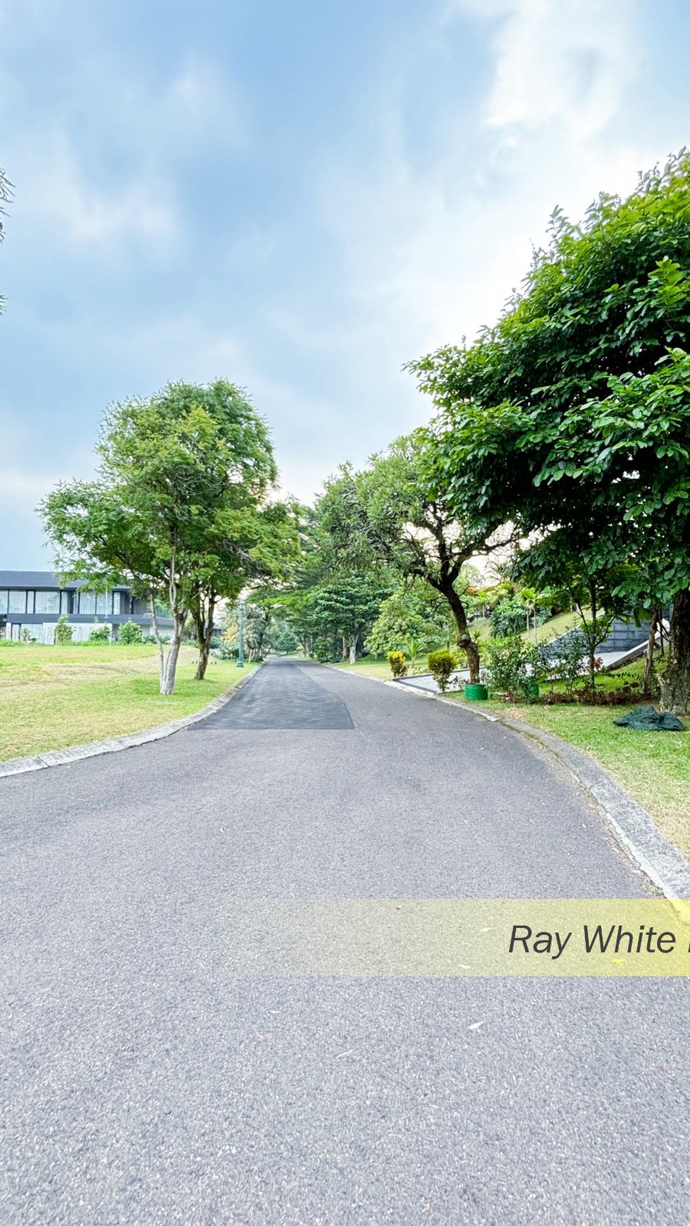 KAVLING RANCAMAYA CLUSTER RUBY POSISI POJOK DENGAN VIEW GUNUNG SALAK DI BOGOR, JAWA BARAT #CH