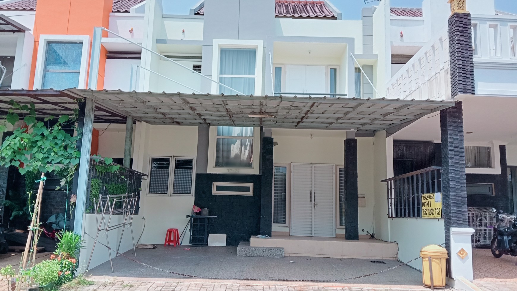 Raffles Hills, baru selesai renovasi, siap huni, 2 lantai, semi furnished, harga nego