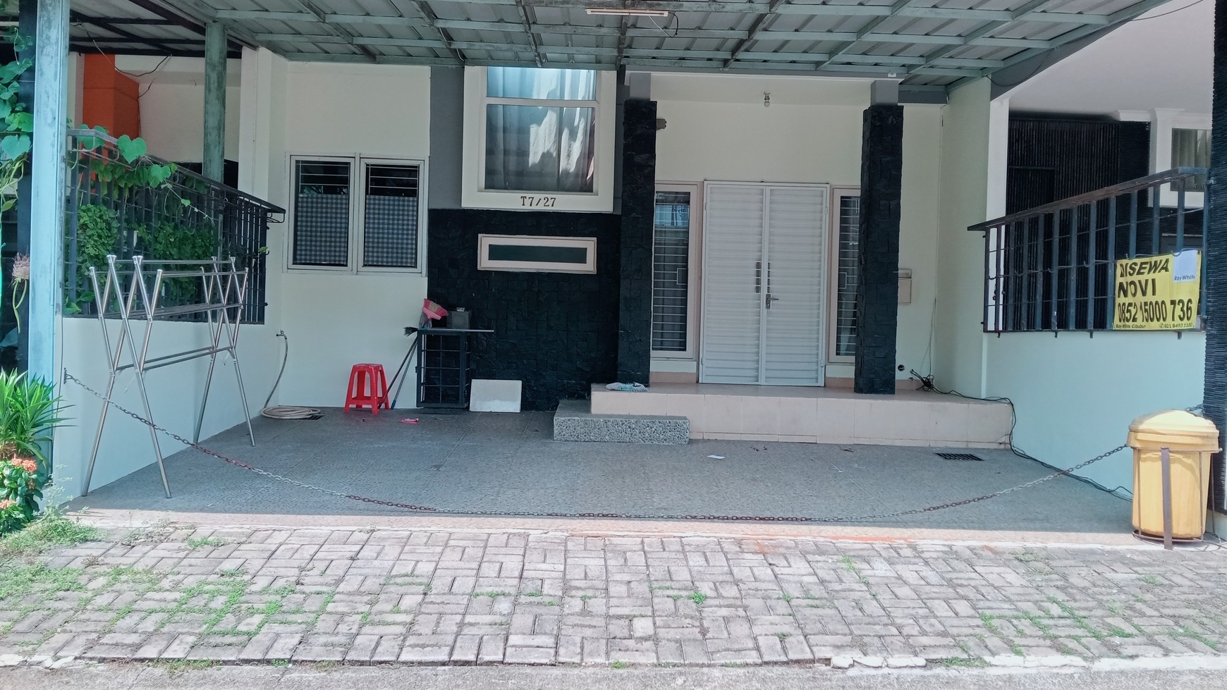 Raffles Hills, baru selesai renovasi, siap huni, 2 lantai, semi furnished, harga nego