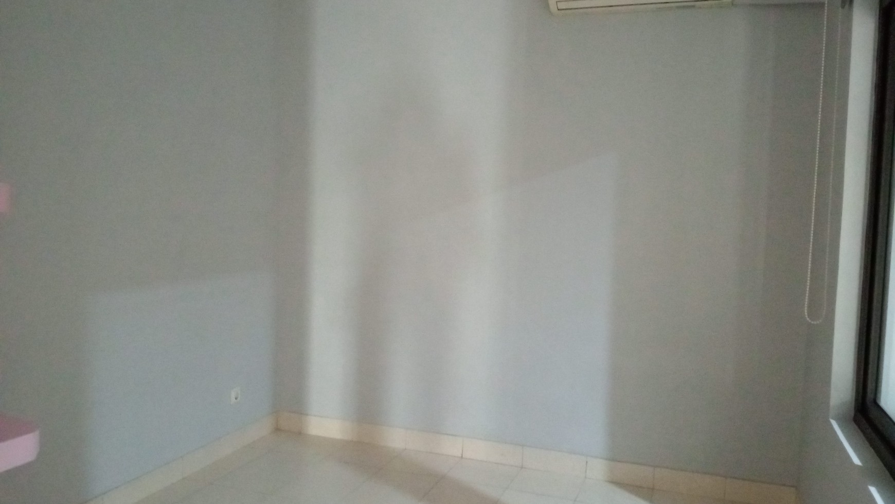 Raffles Hills, baru selesai renovasi, siap huni, 2 lantai, semi furnished, harga nego