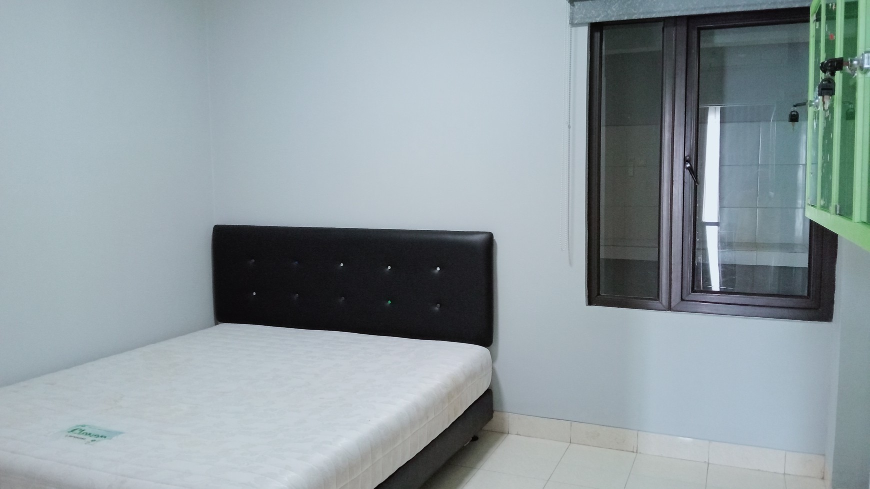 Raffles Hills, baru selesai renovasi, siap huni, 2 lantai, semi furnished, harga nego