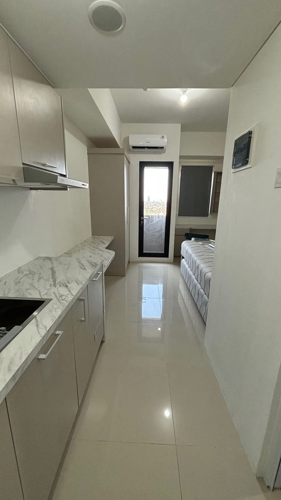 Disewakan Apartemen Vittorio Ciputra Wiyung Tipe STUDIO Full Furnished New Baru Dekat Pakuwon Mall, Akses TOL Gunung Sari