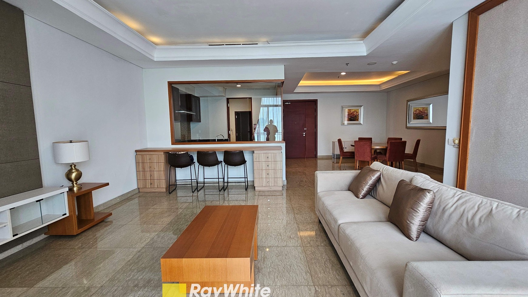 Apartemen Essence Darmawangsa, South Tower, High Floor, 3 BR, Furnished