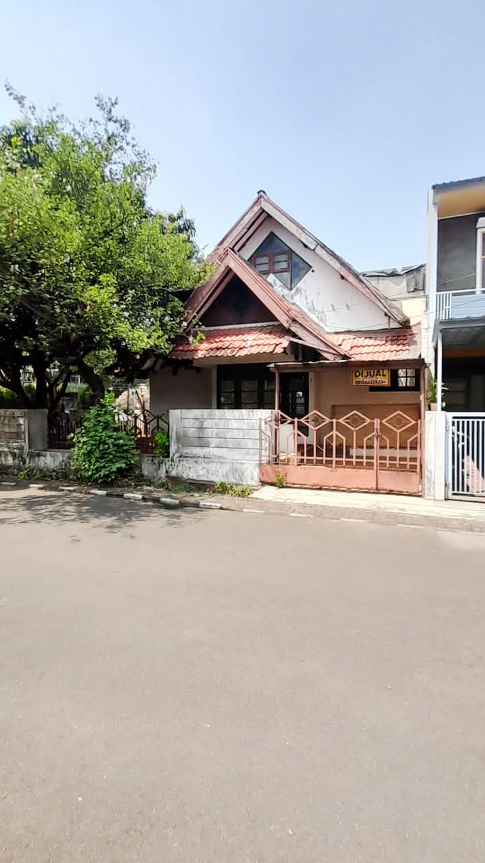 Rumah Hitung Tanah Area Cipete