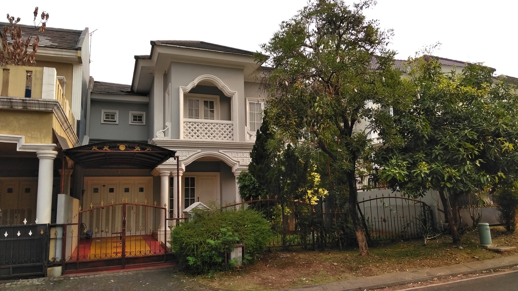 Di jual rumah siap huni di kota wisata cibubur boulevard