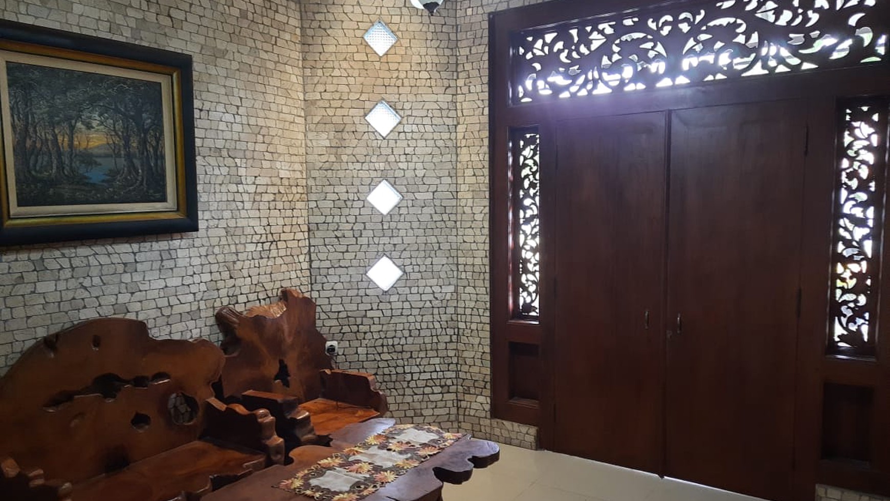 RUMAH MEWAH DI JL PERWIRA, DEKAT RINGROAD TIMUR, BANGUNTAPAN