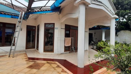 Dijual Rumah Luas Cinere 