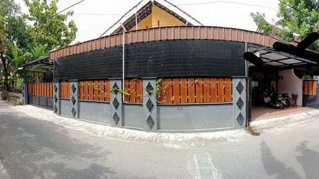 Rumah Tinggal 4 Kamar Cocok Untuk Keluarga Besar Di Gedongan Dekat SMA 1 Bantul