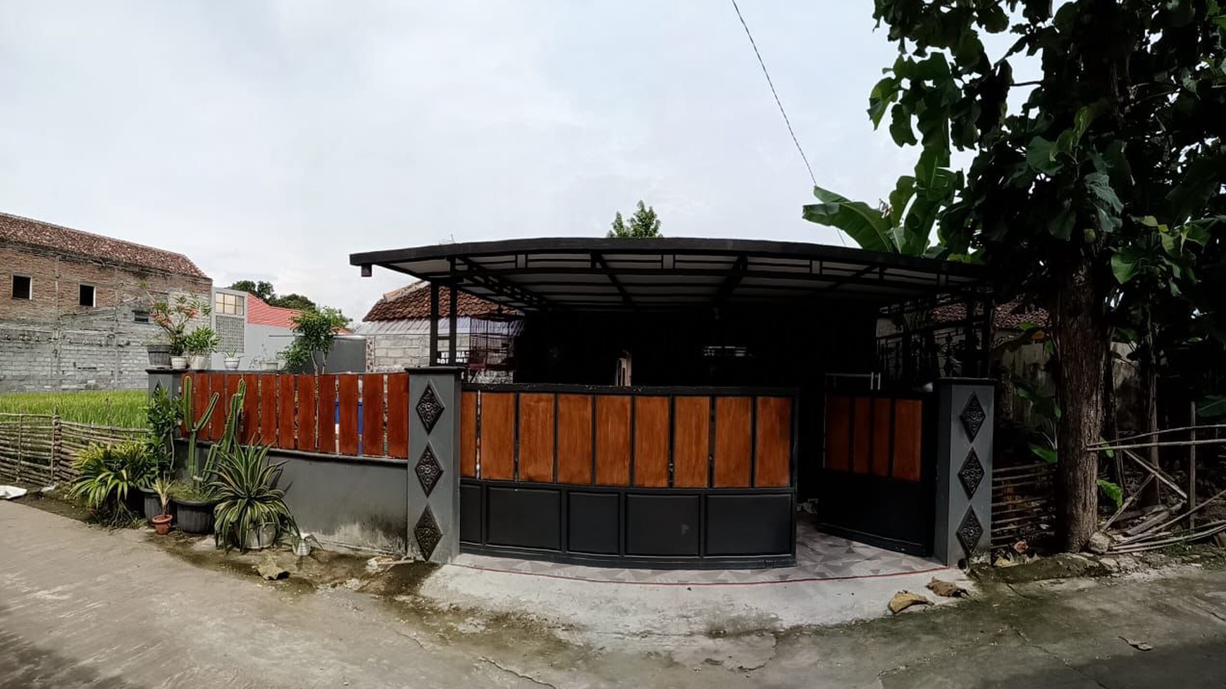 Rumah Tinggal 4 Kamar Cocok Untuk Keluarga Besar Di Gedongan Dekat SMA 1 Bantul