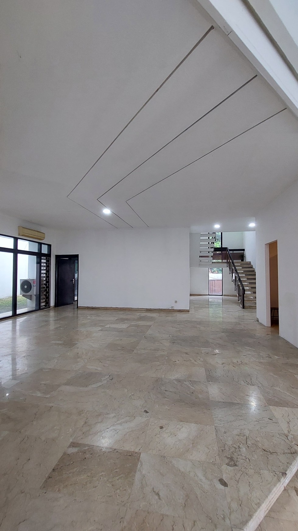 LUXURY MARBLE MANSION IN BANGKA KEMANG