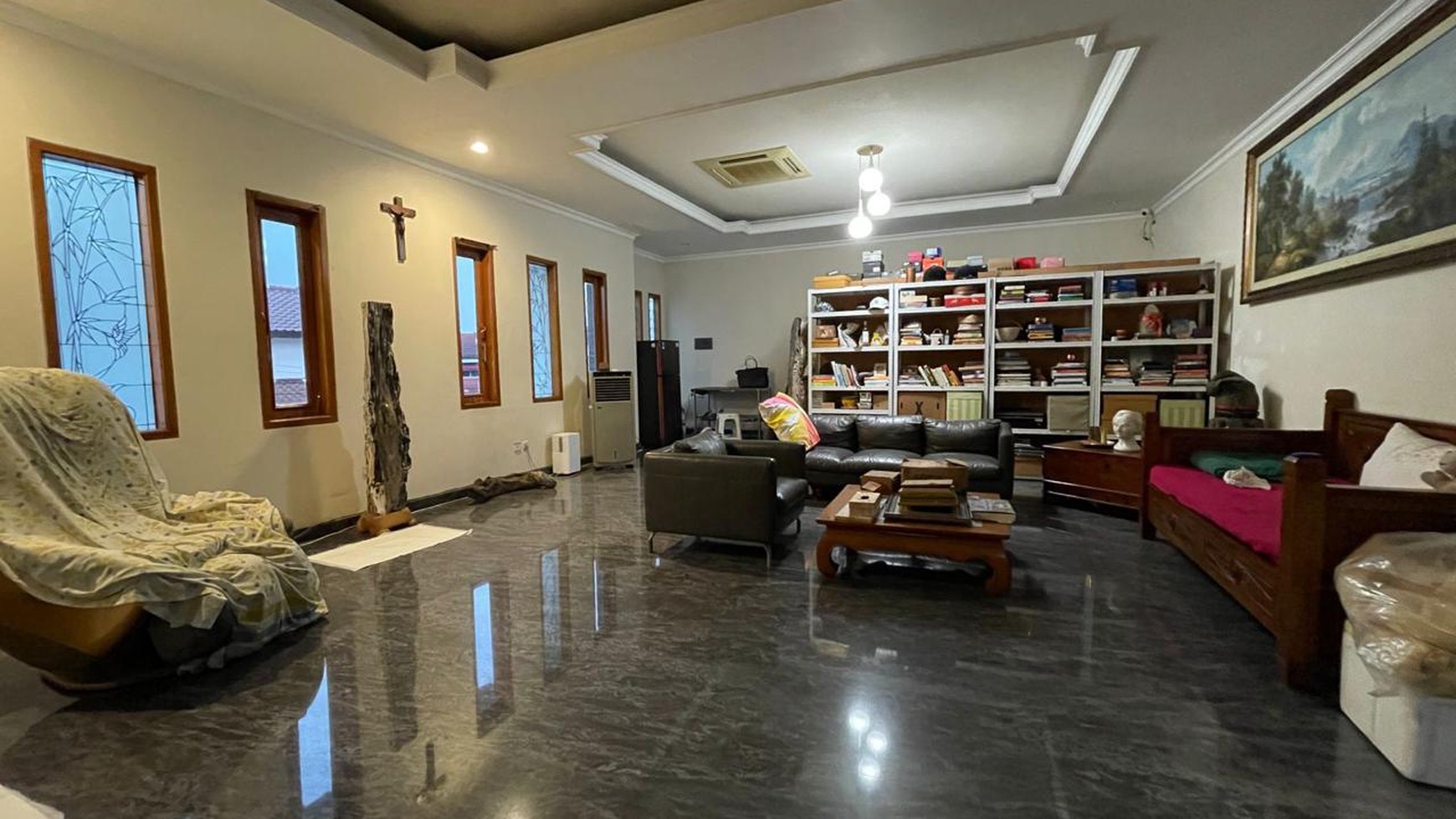 Rumah bagus, Rapi, dengan lingkungan yang aman dan nyaman di Bintaro Sektor 2
