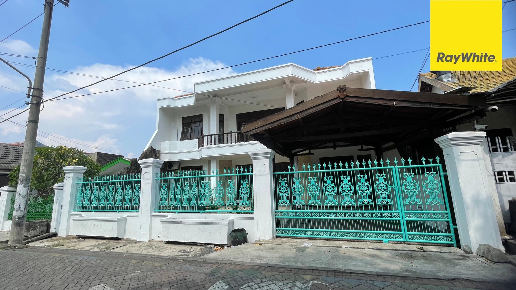 Dijual Rumah 3 lantai di Kencanasari Timur Surabaya