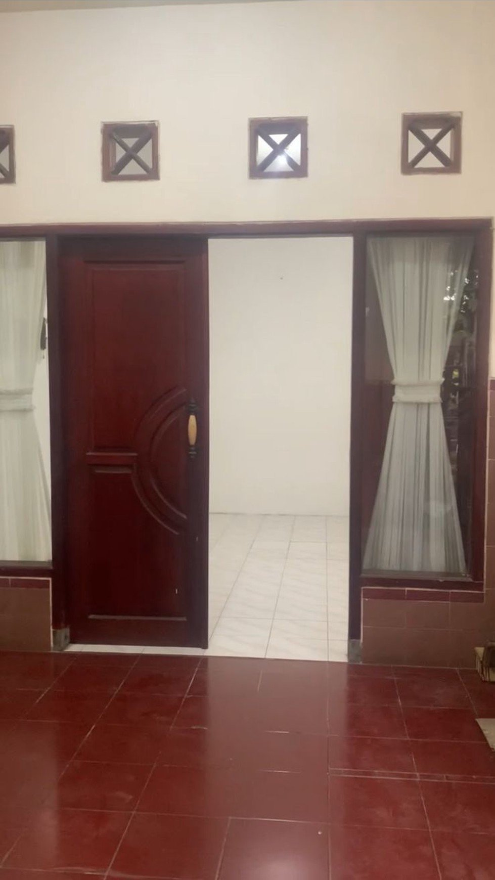 Dijual Cepat Rumah 2 Lantai Murah Di Griya Kebraon Wiyung Surabaya