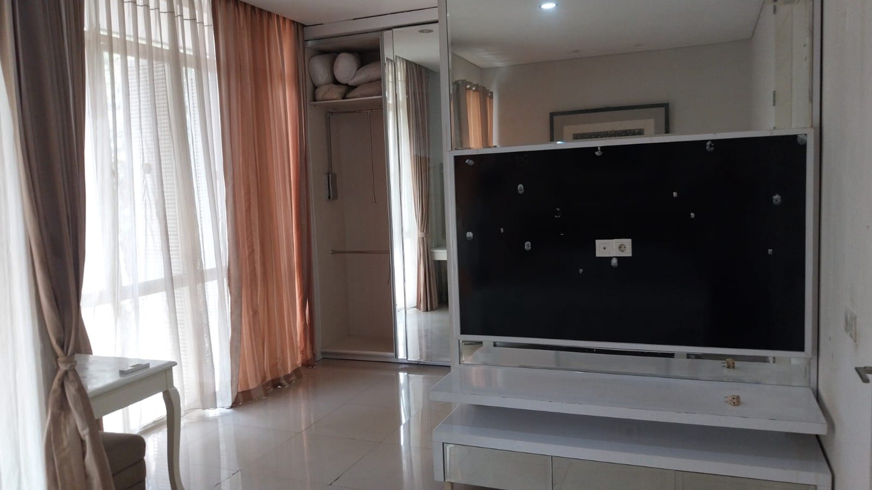 Dijual Rumah Siap Huni Lokasi Strategis Di The Mansion Pakuwon Indah