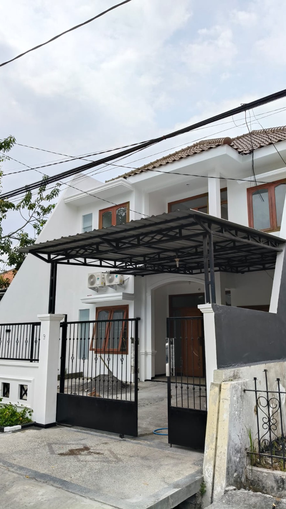 Dijual Cepat Rumah Siap Huni Lokasi Di Dukuh Kupang Surabaya