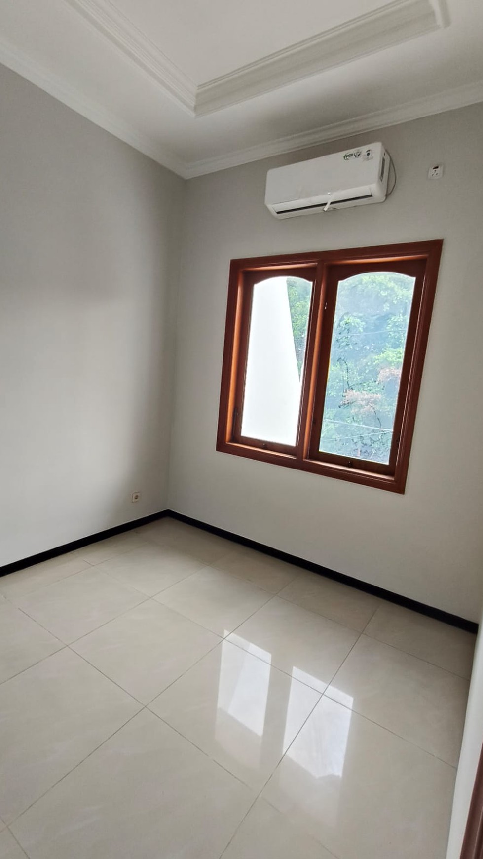 Dijual Cepat Rumah Siap Huni Lokasi Di Dukuh Kupang Surabaya