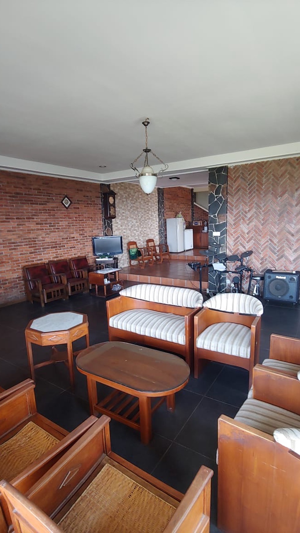 Di Jual Rumah & Cafe  Di Ciimbuleuit 