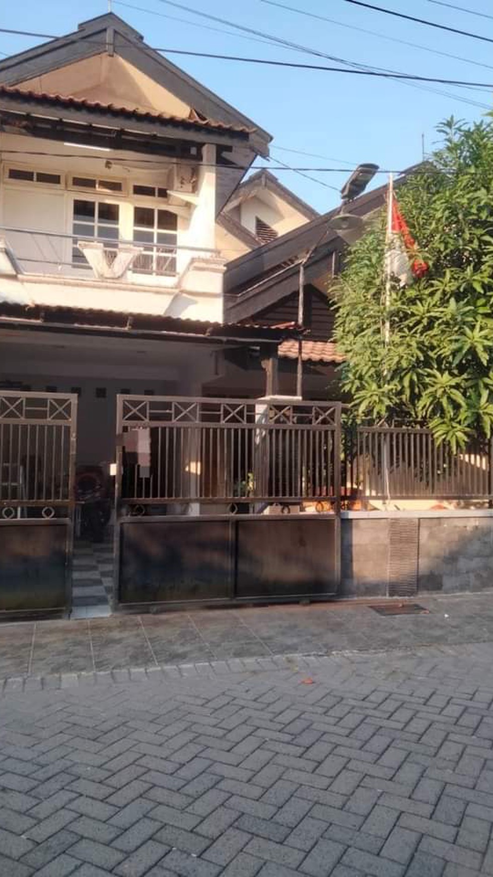 Dijual Cepat Rumah Luas Siap Huni Lokasi Di Griya Babatan Mukti Surabaya