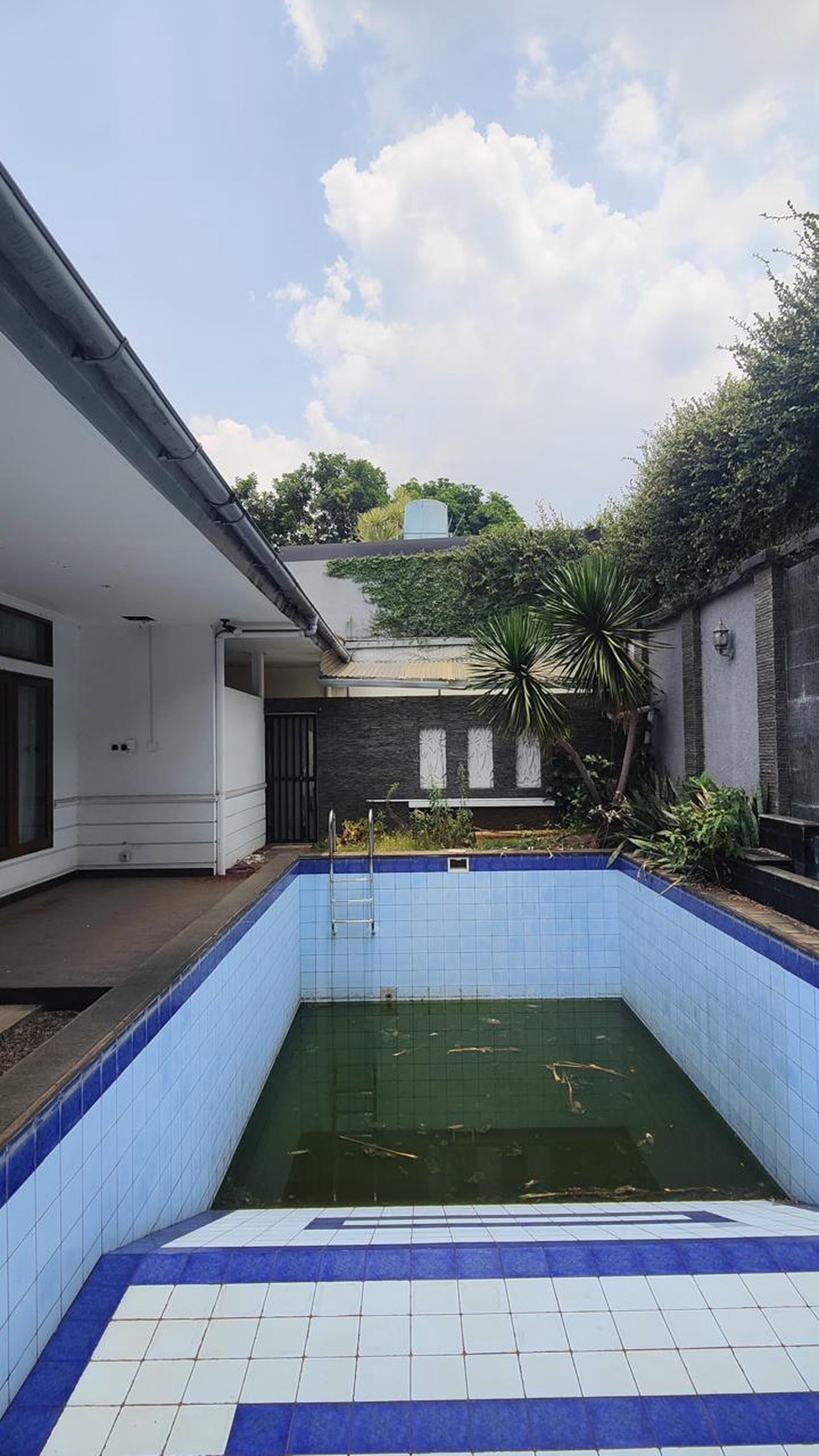 Pondok Indah Taman Bukit Hijau Luas 756 Rumah Luas Layout Lapang