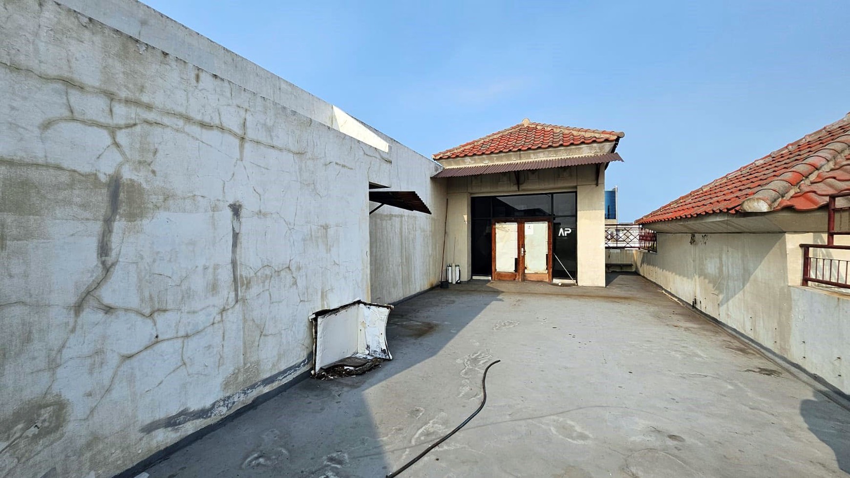 Rumah Hitung Tanah Area Cipete