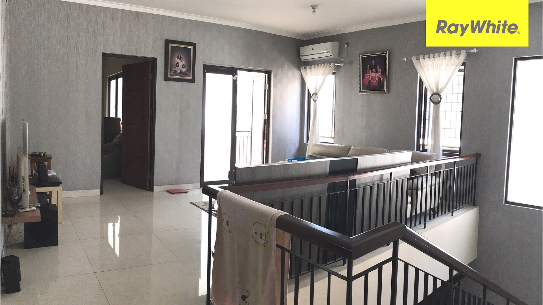 Rumah Furnished di Cluster Premium Kota Wisata, Cibubur