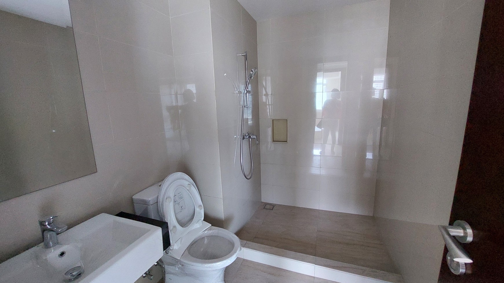 Apartemen The Kensington, Twr Clifford, Kelapa Gading, Luas 79 m2