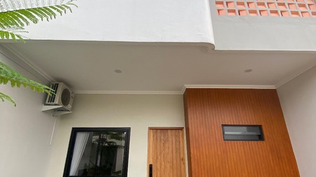 Blok A No 9 Rumah Primary 3 lantai, ada Rooftop, Minimalis dalam Cluster di Pondok Cabe Udik, Pamulang Tangerang Selatan