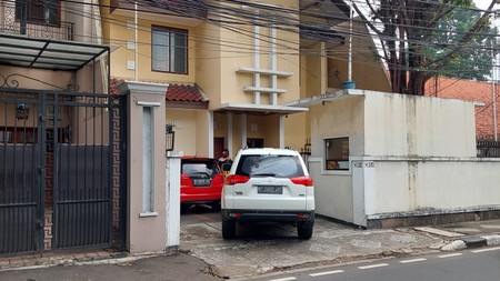 Rumah Bagus Di Jl Darmawangsa Kebayoran Baru Jakarta Selatan