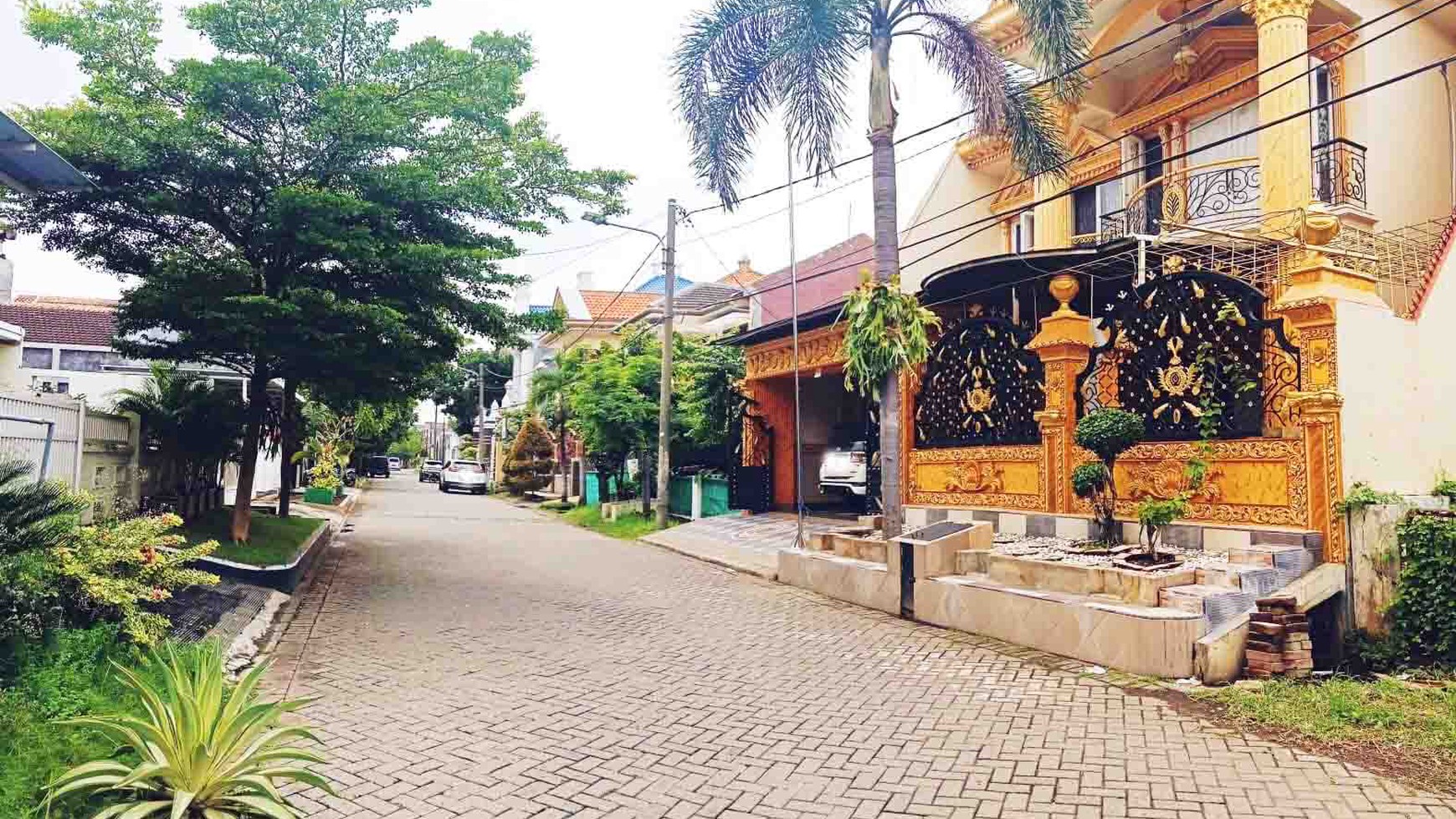 Rumah Mewah di Gayungsari Timur Surabaya Selatan, ada Kolam Renang, Siap Huni - WNA -