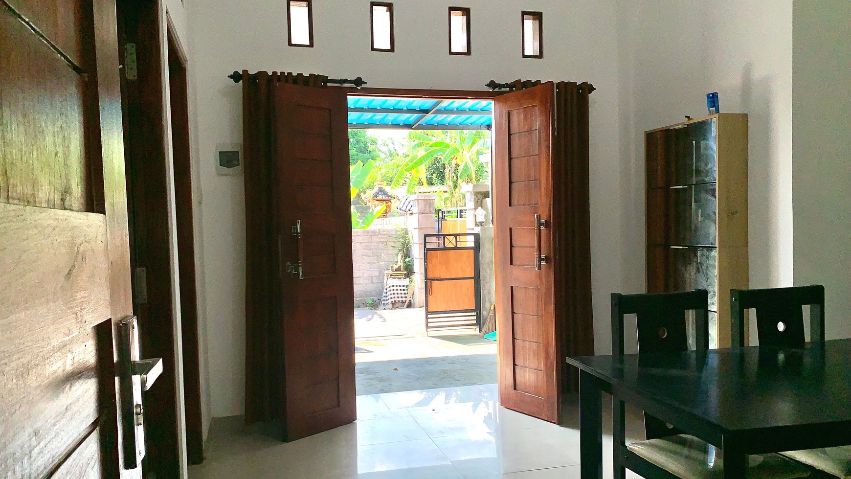 COZY RENTAL HOME IN A QUIET NEIGHBORHOOD NEAR THE SINGARAJA CITY