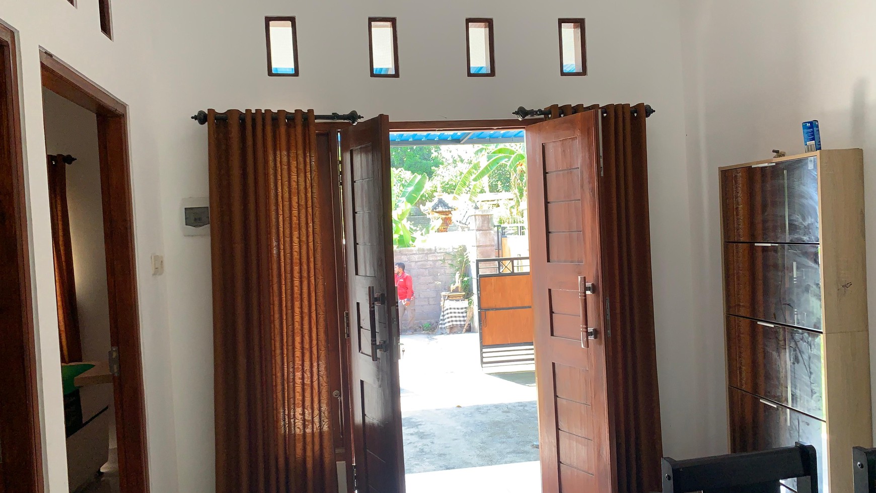 COZY RENTAL HOME IN A QUIET NEIGHBORHOOD NEAR THE SINGARAJA CITY