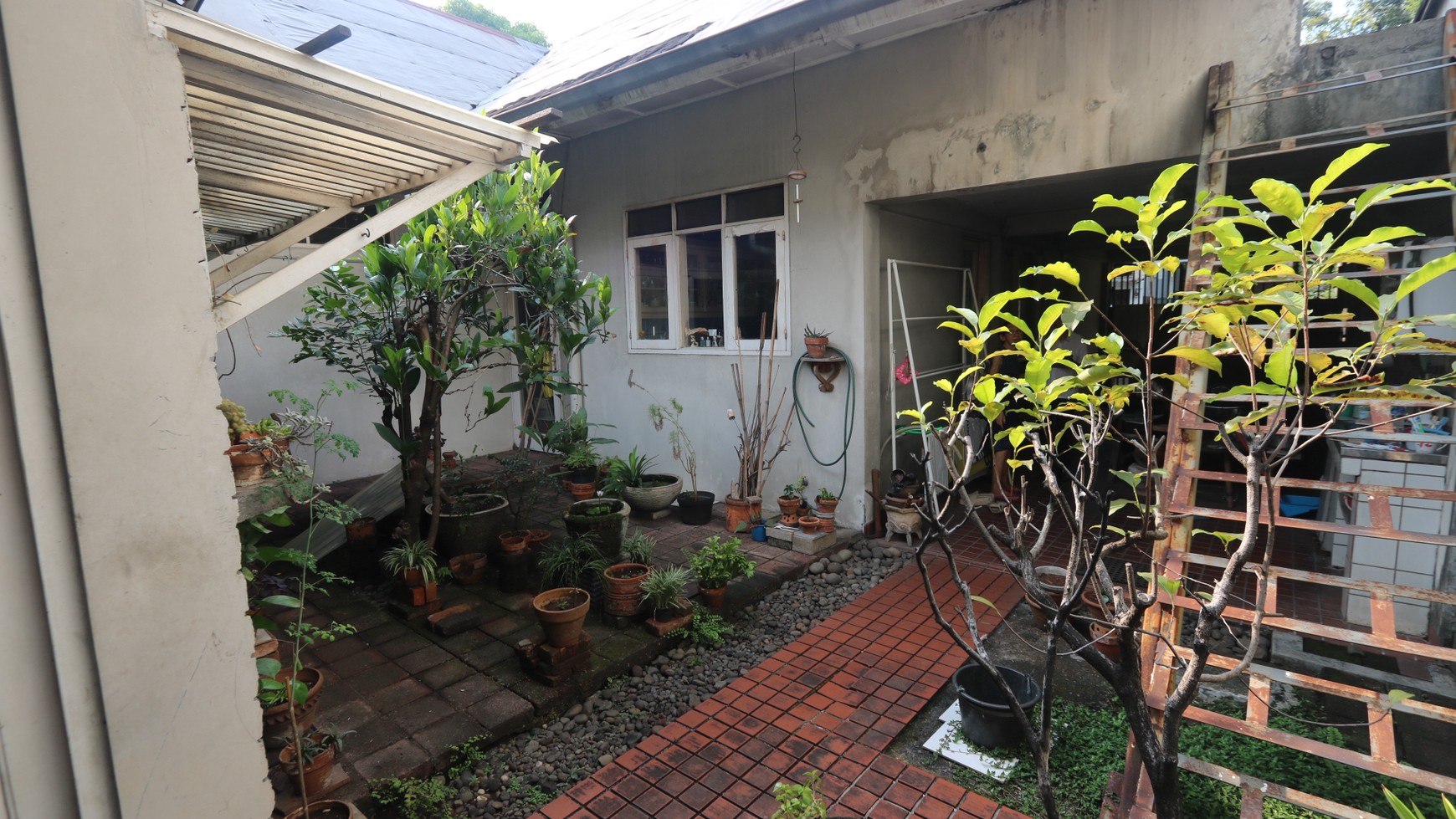 RUMAH KLASIK NYAMAN & ASRI, STRATEGIS DEKAT SCBD & AREA SENAYAN, JL. HANG LEKIU