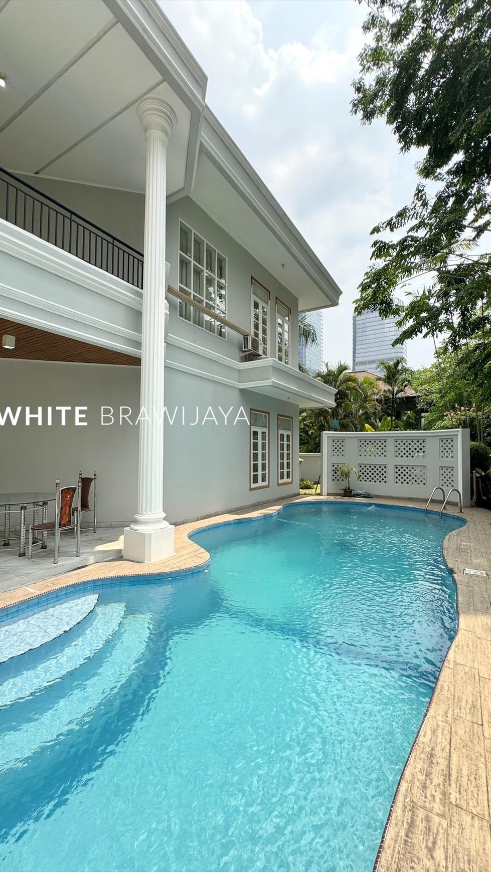 Rumah Hitung Tanah Area Cipete