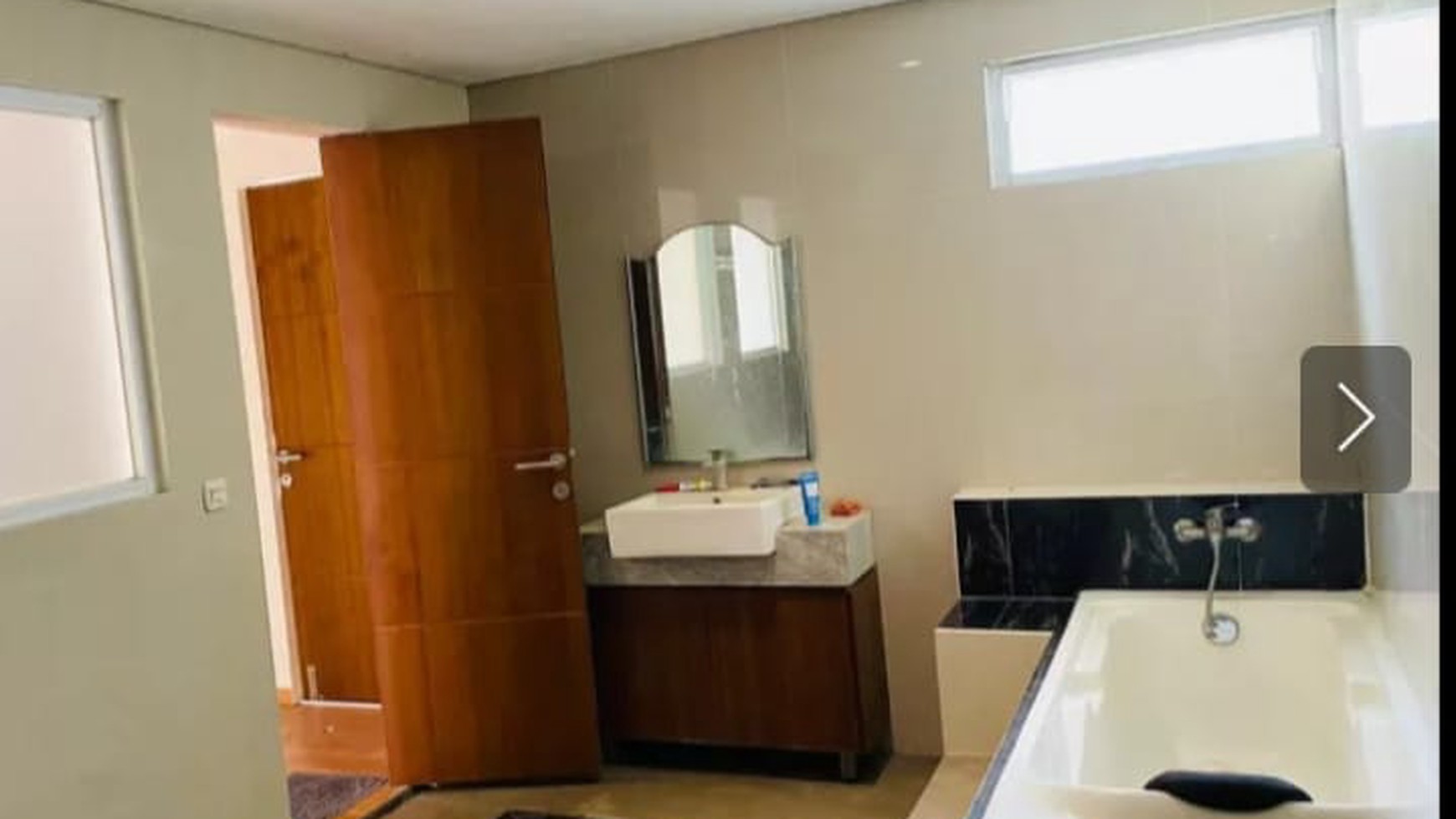 Rumah Hitung Tanah Area Cipete