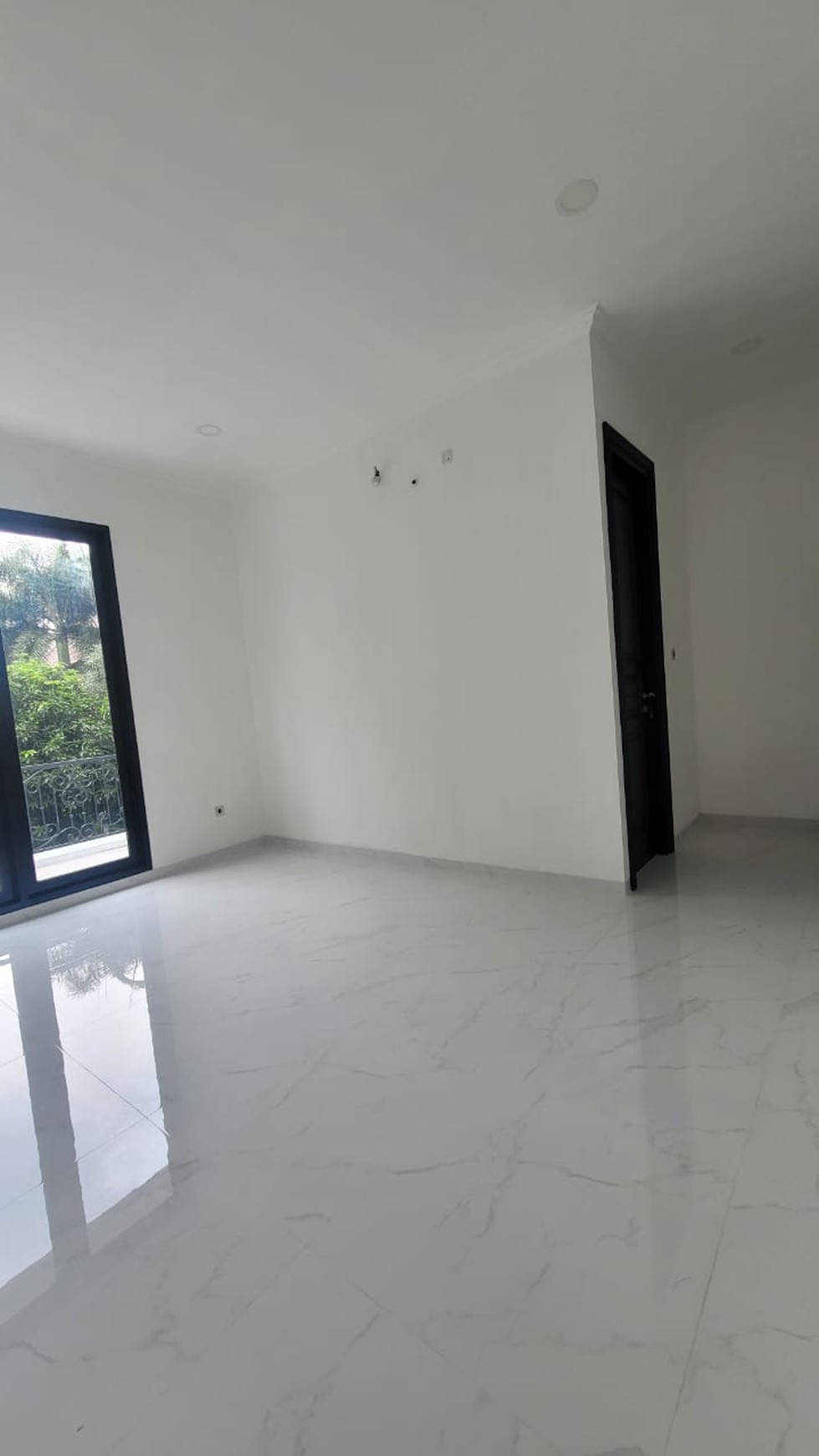 Rumah Baru Desain Mewah dengan Lingkungan Asri dan Hunian Nyaman @Bintaro Sektor 9