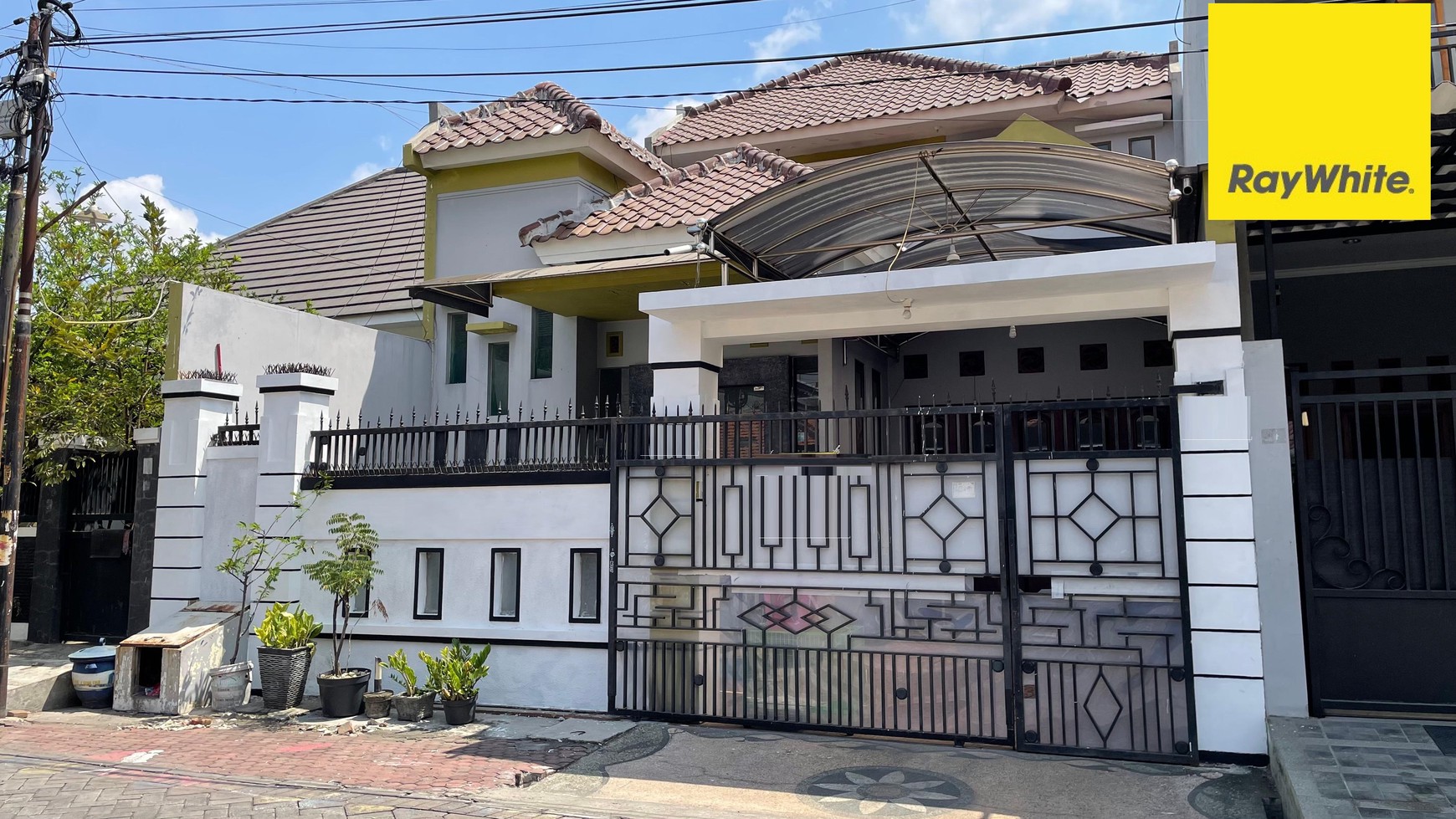 Dijual Rumah di Jl Dukuh Kupang Timur Surabaya Barat