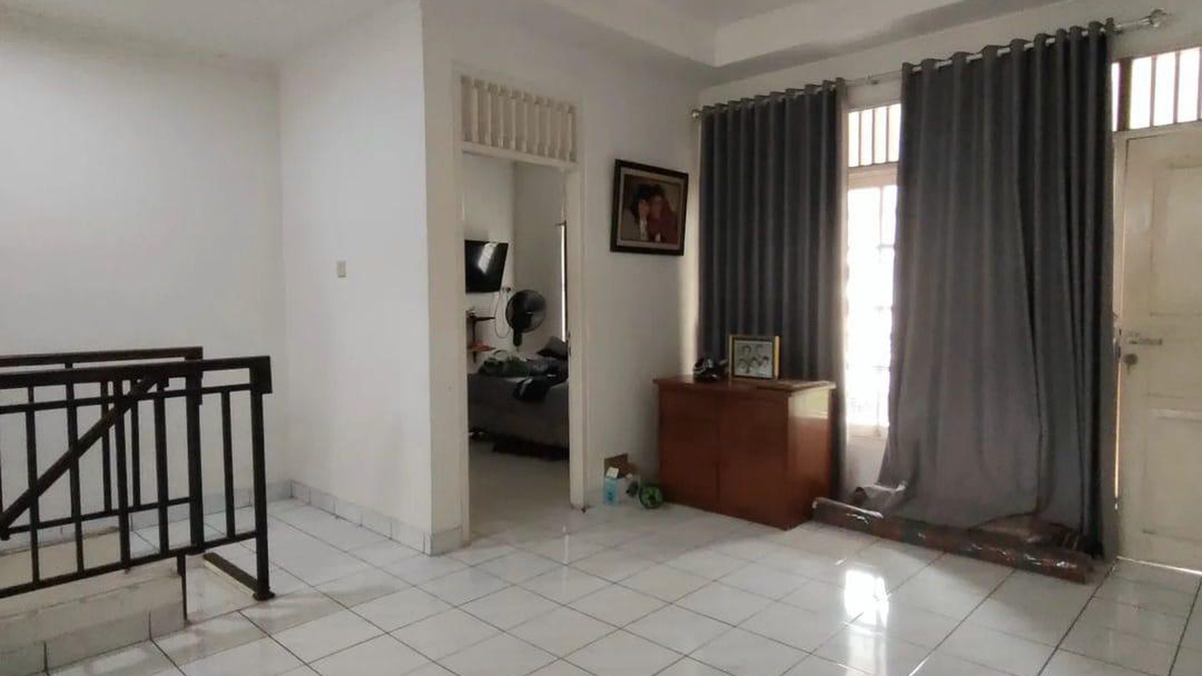 FOR SALE  Rumah siap huni lokasi di Komplek Mega Cineredi lokasi di Jl. Maumere Cinere, Depok