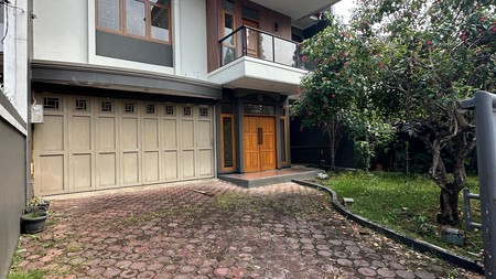 Rumah Lux Semi  Furnished Bandung Utara di Terusan Sutami 