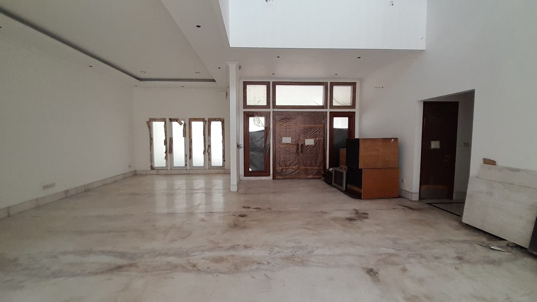 DIJUAL Rumah Semi Furnished