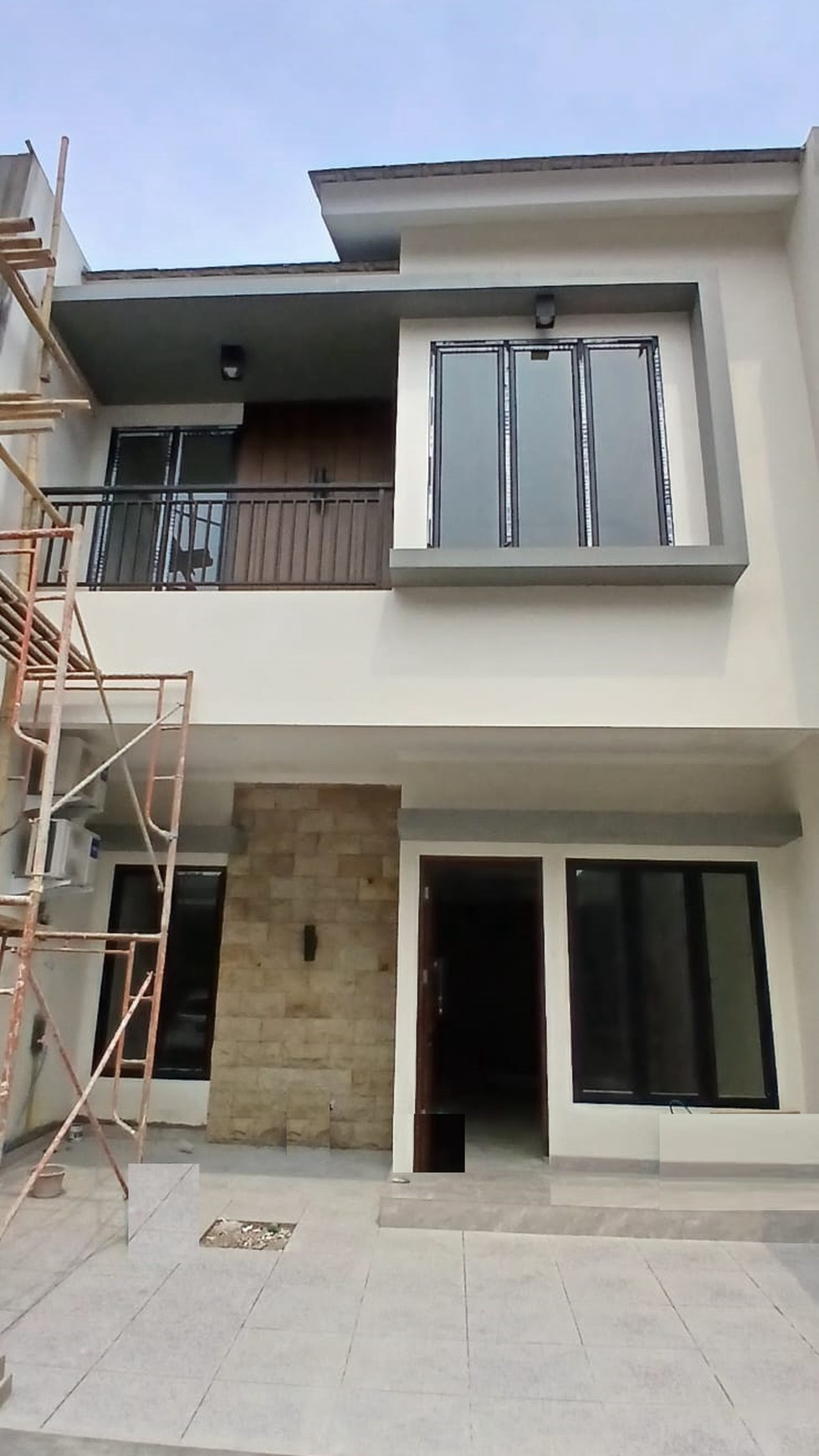 Rumah Brand new, minimalis, dalam cluster di Larangan